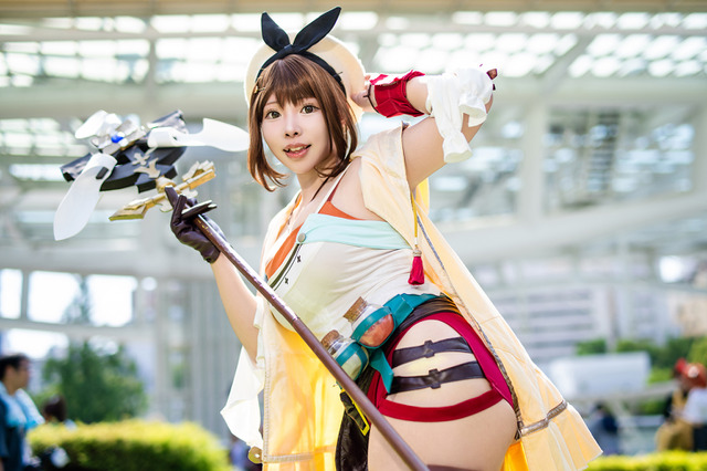 【コスプレ】「コスサミ2025」暑さに負けない太ももを披露したライザ!ゼルダ姫やナミなど灼熱の美麗レイヤー9選【写真32枚】 画像