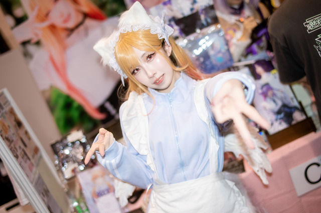 【コスプレ】香港ギャルのキツネ耳メイドが可愛すぎ！「着せ恋」喜多川海夢の美脚がチラリなショーパン姿に注目【写真7枚】 画像