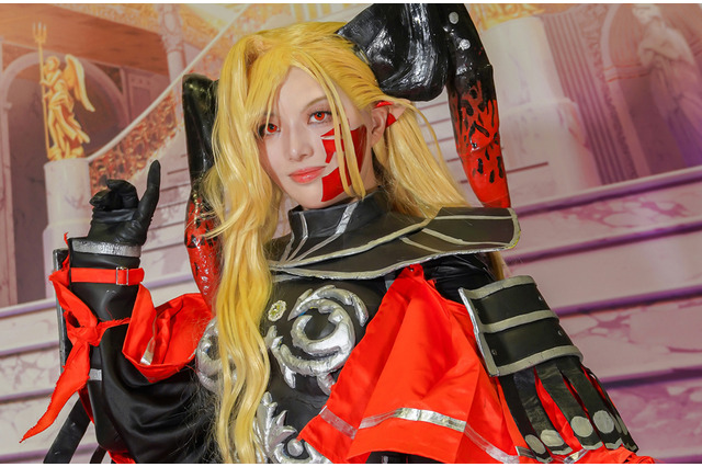 【コスプレ】美脚が際立つポージングがかっこいい『FGO』ドラコー！立体パーツまで自作した衣装にこだわりを見よ【写真9枚】 画像