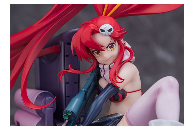 ショートパンツに大股開きの大胆ポーズ！「グレンラガン」より「ヨーコ」が立体化―ライフル構える姿を躍動感たっぷりに再現 画像