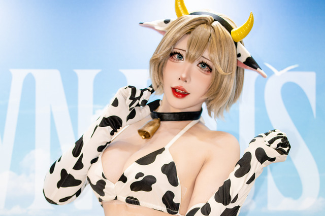 【コスプレ】牛柄の衣装をここまで着こなせるのか！韓国美女レイヤーの破壊力抜群なナイスバディを直視できる？【写真8枚】 画像