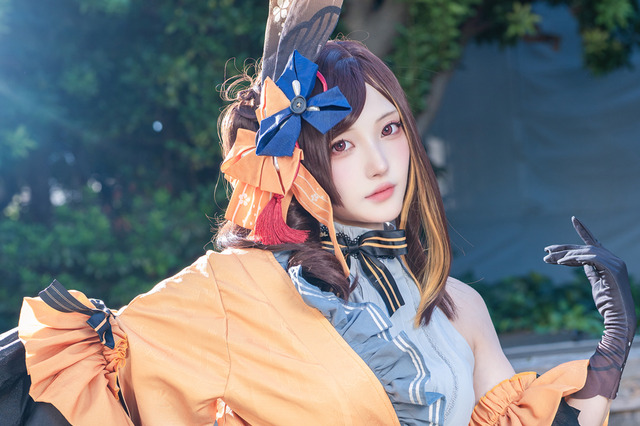 【コスプレ】肩をチラリと出した和洋折衷な衣装が艷やか！『原神』千織を美女レイヤー・しょこらが圧倒的な存在感で魅せる【写真9枚】 画像