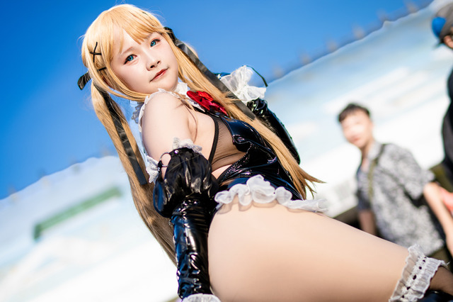 【コスプレ】ボリューミーな太ももで魅せる『DEAD OR ALIVE』マリー・ローズ!インドネシア美女の曲線美が素晴らしすぎた【写真9枚】 画像