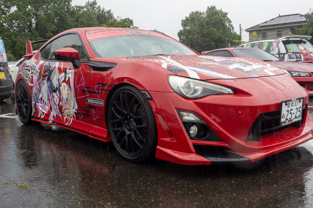 「アイマス」「ラブライブ」「バンドリ」の痛車が集結!キラキラした姿に注目【第九回 天下無双 東西最強痛車決戦 フォトレポ】 画像
