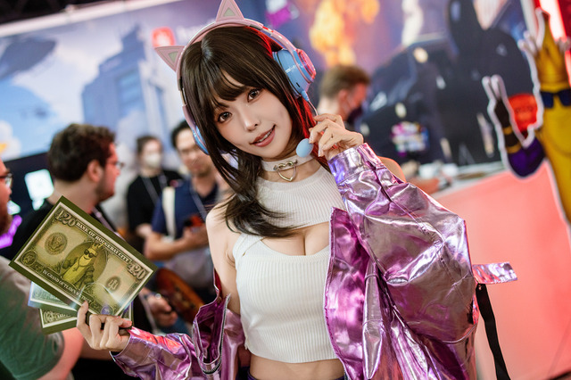 【コスプレ】猫耳ヘッドセットとミニスカ×ニーハイが抜群に可愛い！人気の台湾美女レイヤーがTGSで美スタイルを披露【写真10枚】 画像