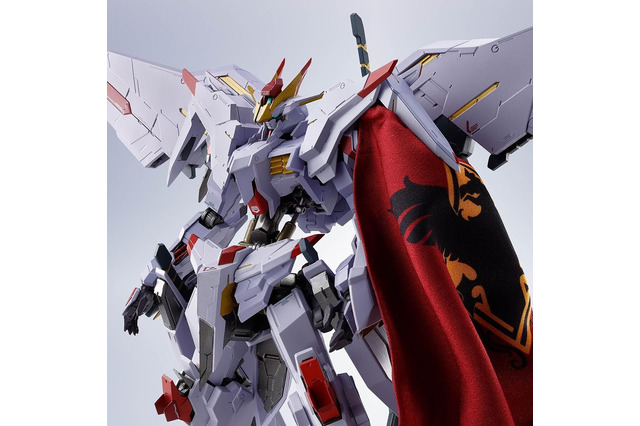 「鉄血のオルフェンズ」より「ガンダムマルコシアス」がMETAL ROBOT魂化！“布製のマント”がカッコ良さを引き立てる 画像
