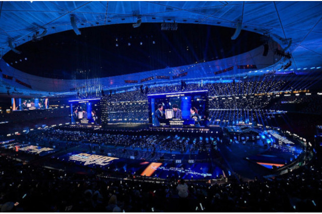 約6万2千人が集結！中国で史上最大のeスポーツ試合観客数の世界記録が達成―大よそ東京ドーム最大収容人数の1.13倍が集まる 画像