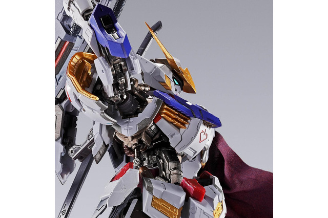 METAL BUILD「ガンダム・バルバトス」予約受付は12月2日16時から！新装備「ブーメランメイス」と「真紅のマント」を羽織った新たな姿で立体化 画像