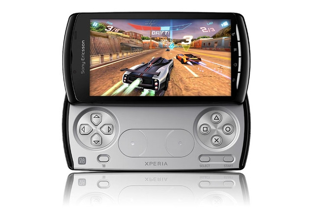 ソニー・エリクソンが「Xperia Play」を正式発表、対応タイトルのプレイ映像も公開 画像