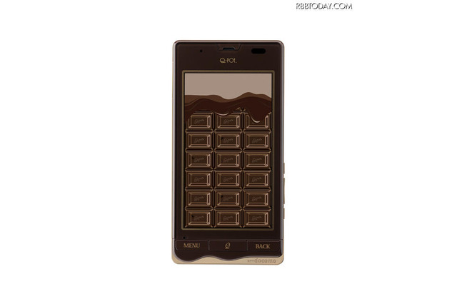 ドコモ、板チョコモチーフのスマホ「Q-pot. Phone SH-04D」の事前予約受付を2月4日に開始 画像