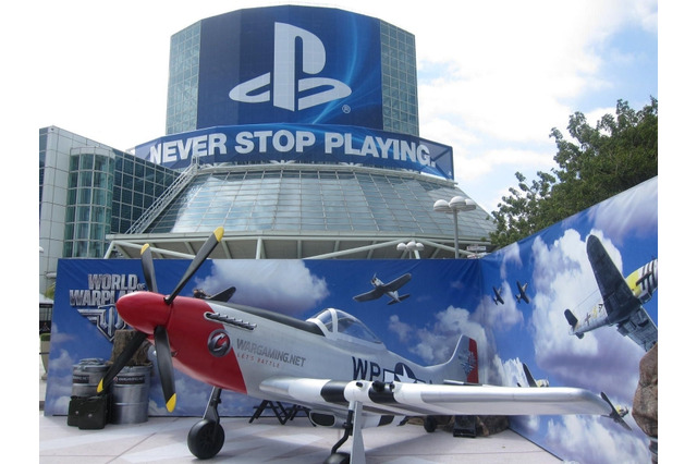 【E3 2012】P-51ムスタングの実機展示をひっさげてWARGAMING.NETが巨大ブースを展開 画像