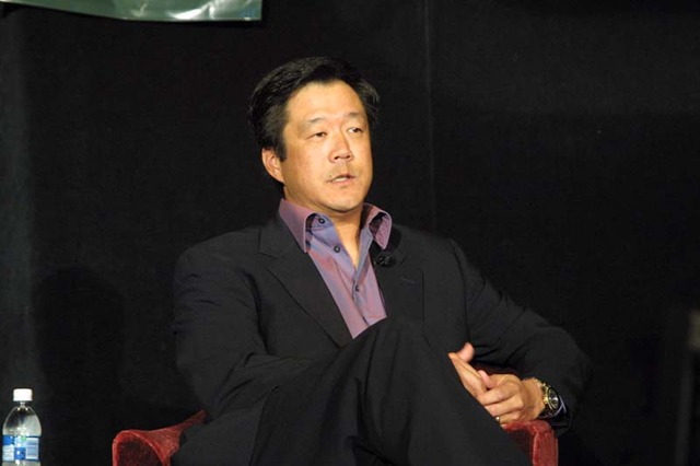 【VIGS】「Xbox360でWiiRemoteをやるかって？　体を動かすプレイは任天堂の独壇場だよ」〜MGSシェーン・キム 画像