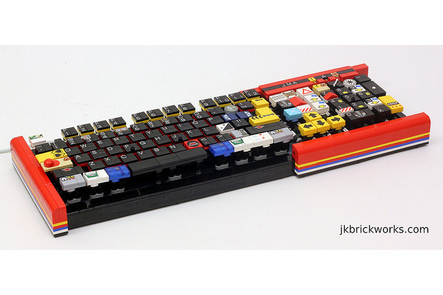 オモチャじゃない！ 機能するレゴブロックキーボードがカワカッコイイ 画像