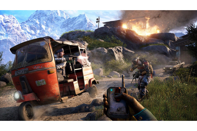 【E3 2014】象に乗ってジャイロコプターで空爆して、攻略の選択肢が増加した『Far Cry 4』プレイレポート 画像