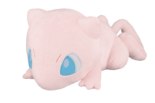『ポケモン』ミュウの“でっかい”ぬいぐるみが1月上旬よりプライズ展開、シリーズ名は「I LOVE MEW」 画像
