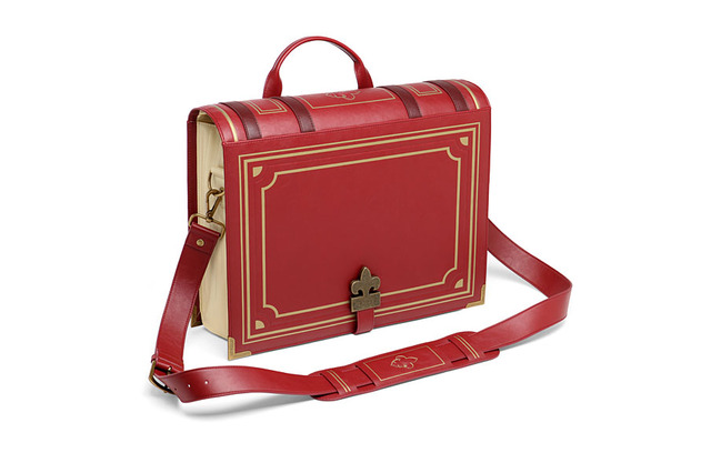 RPGの魔法使いが持ってそうな本型バッグ「Olde Book Backpack/Messenger Bag」が可愛い 画像