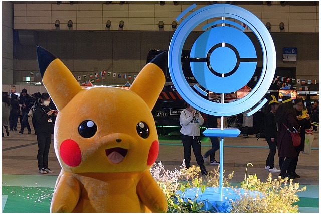 【闘会議2017】『Pokemon GO』の「リアルポケストップ」ではリアルにピカチュウが出現!記念撮影にぴったり 画像