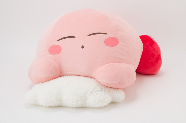 寝顔がキュートすぎる「カービィ」のまくらセットが完全受注生産で発売！抱きつきたくなること必至 画像