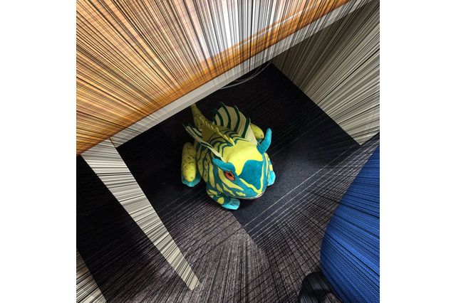 『モンハン：ワールド』の「シビレガスガエル」がリアルなぬいぐるみに！その可愛さに痺れちゃう…？ 画像