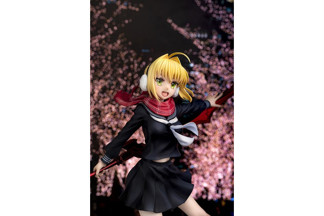 『Fate/EXTELLA LINK』ネロ・クラウディウスが“ウインター・ローマ衣装”でフィギュア化!手足を伸ばした元気いっぱいのポージング 画像