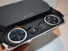 ソニー、11年越しの“ディスクレス”再挑戦─「PSP go」で見た夢を「PS5」で紡げるのか 画像