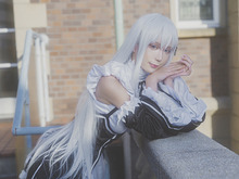 『リゼロス』への”メードナ”実装を祈って、人気中国レイヤーでコスプレ撮り下ろし!クールな目線がたまらない【写真14枚】 画像