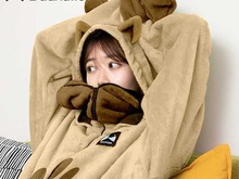 『モンハン』コラボ！アイルーモデルのゲーミング着る毛布が発売ー肉球と猫耳で可愛い&ぬくぬくなゲームプレイを 画像