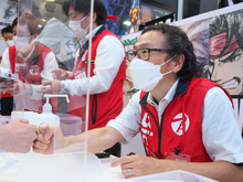 『ライブアライブ』プロデューサーの時田貴司氏が、一日店長に就任！愛に溢れたサイン会レポート 画像