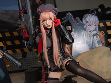 『NIKKE』ラピのコスプレイヤーはクールビューティー!抜群のポージングで魅せる【写真14枚】 画像
