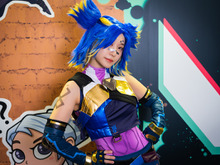コスプレイヤー・伊織もえ、『VALORANT』エージェント・ネオンで稲妻より速く撮影会を制圧!?【Riot Games ONE】 画像