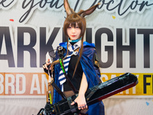 「アークナイツ3周年記念フェス」フォトレポート!伊織もえのアーミヤコスプレ、オリジムシレース、記念展示までドクター歓待尽くし 画像