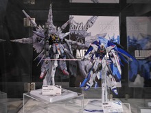 『ガンダムSEED』フリーダム、プロヴィデンスが「METAL BUILD」で商品化!神々しさまで覚える展示画像も必見【UPDATE】 画像