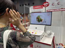 食べれば食べるほど痩せられる? 新しい咀嚼体験システム「Phantom Snack(ファントムスナック)」【CEDEC2023】 画像
