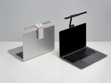 ノートパソコンの暗さを解決!専用ライトバー「LaptopBar」が発売、マグネットで簡単設置 画像