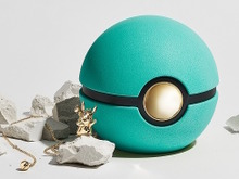 ティファニー×ポケモンコラボで473万円の「ピカチュウ」ジュエリーなどを販売―特別な「ブルーモンスターボール」に入れてお渡し 画像
