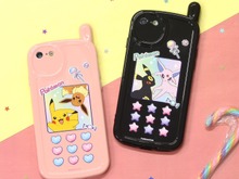 “ガラケー”風のスマホケースがレトロ可愛い！「ピカチュウ＆イーブイ」「エーフィ＆ブラッキー」の2種を用意 画像
