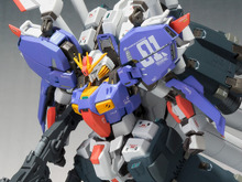 「Sガンダム ブースター・ユニット装着型」が新たな彩色仕様で立体化！重厚感満載のブースター・ユニット4基を装着した“Bst型”を再現 画像