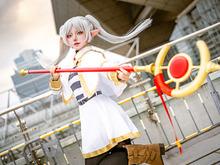 ノスタルジックな雰囲気がエモい…人気コスプレイヤーが魅せる『葬送のフリーレン』が尊い【写真5枚】 画像