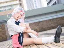 【コスプレ】制服しか勝たん!胸元のおっきなリボンがチャームポイントのにじさんじ・椎名唯華の制服コーデが似合いすぎる美女レイヤーに注目【写真7枚】 画像