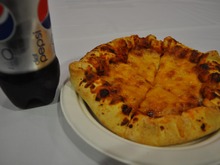 【GDC2010】ランチレポートVol.4 ピザが美味い、さすがアメリカ 画像