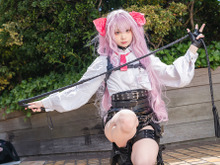 【コスプレ】コケティッシュな表情と挑発的なポージング!『NIKKE』ユニの美少女レイヤー“柊蓮”さんに注目【写真8枚】 画像