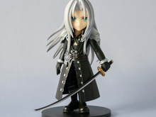 『FF7』セフィロスは小さくてもカッコいい…!片翼が超リアルな本格的デフォルメフィギュアが再販 画像