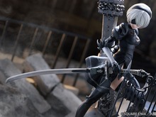 振り向き2Bの表情が美しい！アニメ「ニーア オートマタ」よりフィギュアが登場―遊撃する9Sもかっこいい 画像