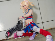 【コスプレ】チアリーダー×チェーンソーがインパクト抜群!スタイル抜群な『ロリポップチェーンソー』ジュリエットを演じる人気レイヤー・ARISA 画像