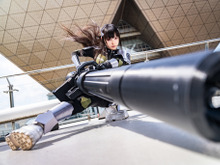 【コスプレ】風になびくポニーテールが麗しい!東京ビッグサイトを守る長距離砲は、いつでも発射オーライ【写真6枚】 画像