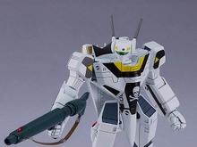 初代「マクロス」先輩から主人公へ受け継がれる「VF-1S」が、バトロイド形態でプラモ化!付属パーツやデカールで細かな劇中シーンも完全再現 画像