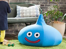 ビッグサイズの「スライム」に包まれる！『ドラクエ』から存在感抜群なクッションが登場―光沢感ある生地の「メタルスライム」もラインナップ 画像