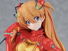 「エヴァ：破」より「式波・アスカ・ラングレー」がプラモ化！人気のプラグスーツ姿をリアルに再現 画像