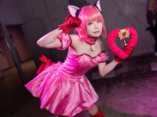 【コスプレ】「東京ミュウミュウ」ピンクのドレスが愛らしい！ネコ科らしくしなやかに躍動【写真8枚】 画像