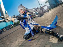 【コスプレ】『崩壊：スターレイル』ブローニャが狙い撃ち！優雅な立ち姿が絵になる美女レイヤー【写真6枚】 画像